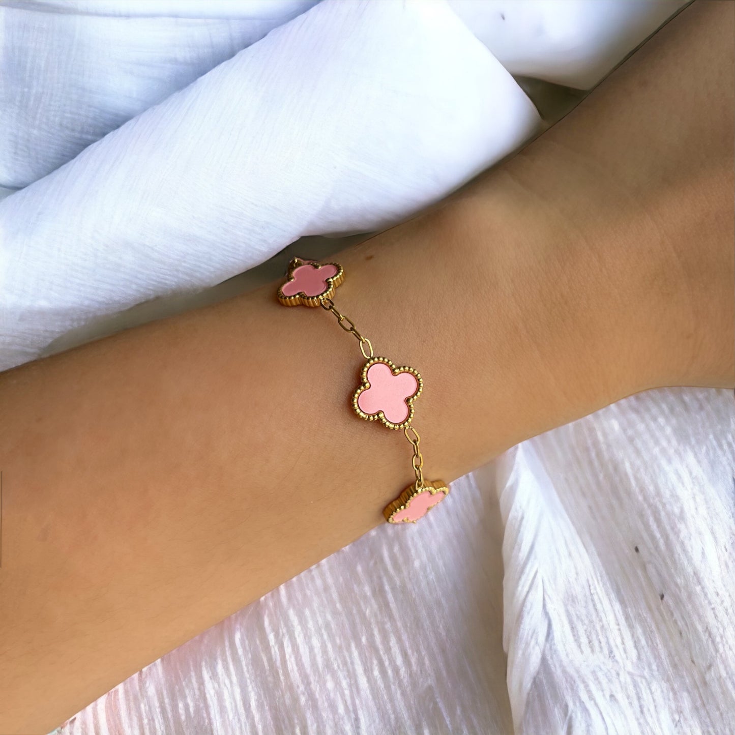 Clover Bracelet in Baby Pink