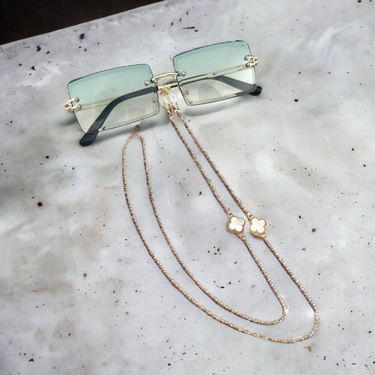 Clover Sunglass Chain in White Marble