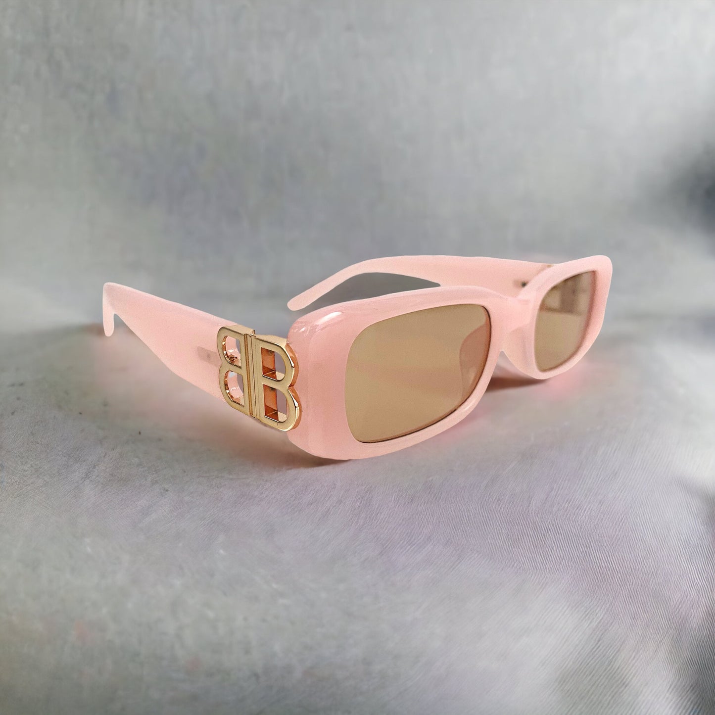 Vienna Sunglasses in Baby Pink