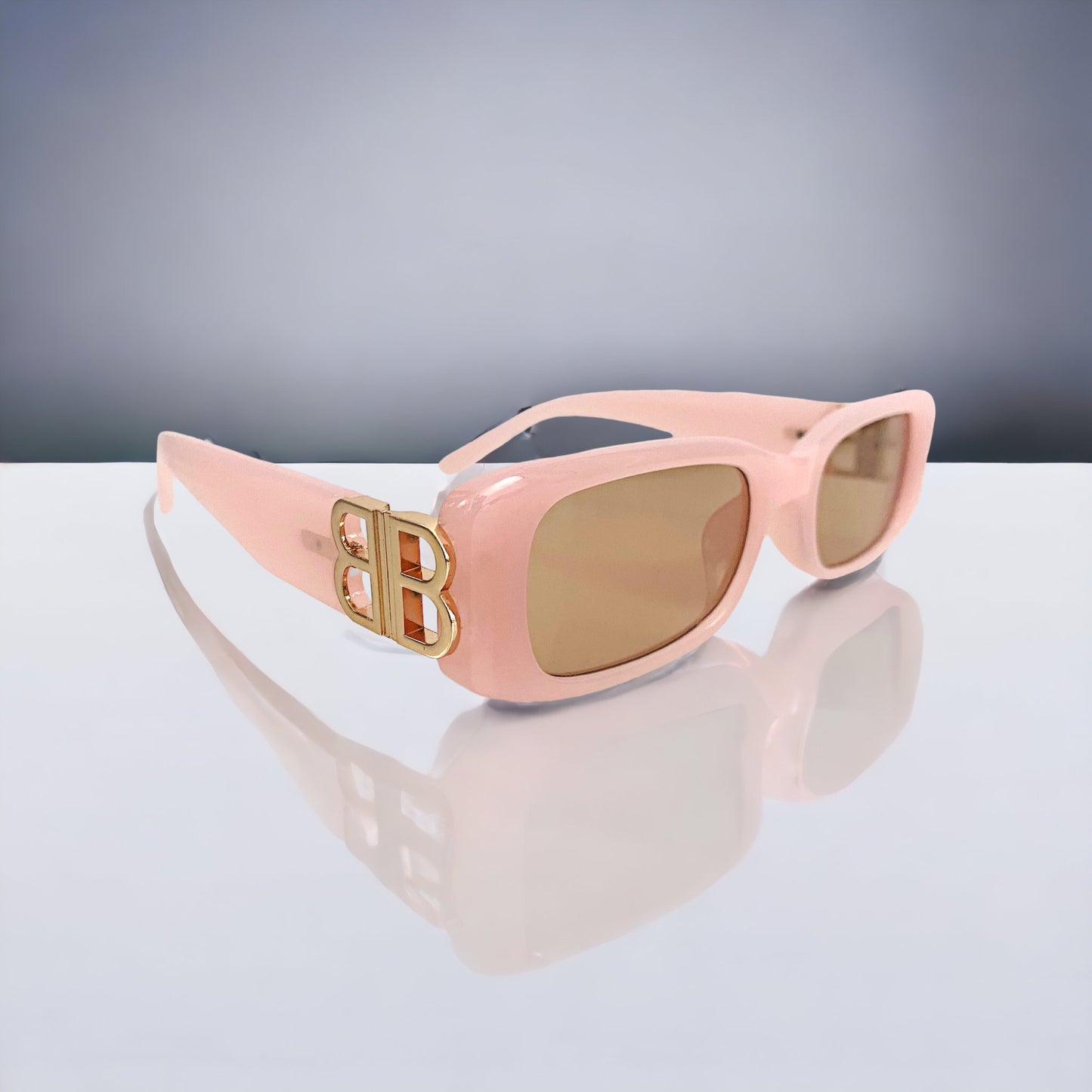 Vienna Sunglasses in Baby Pink