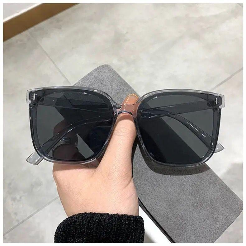 Miami Sunglasses in Tinted Black